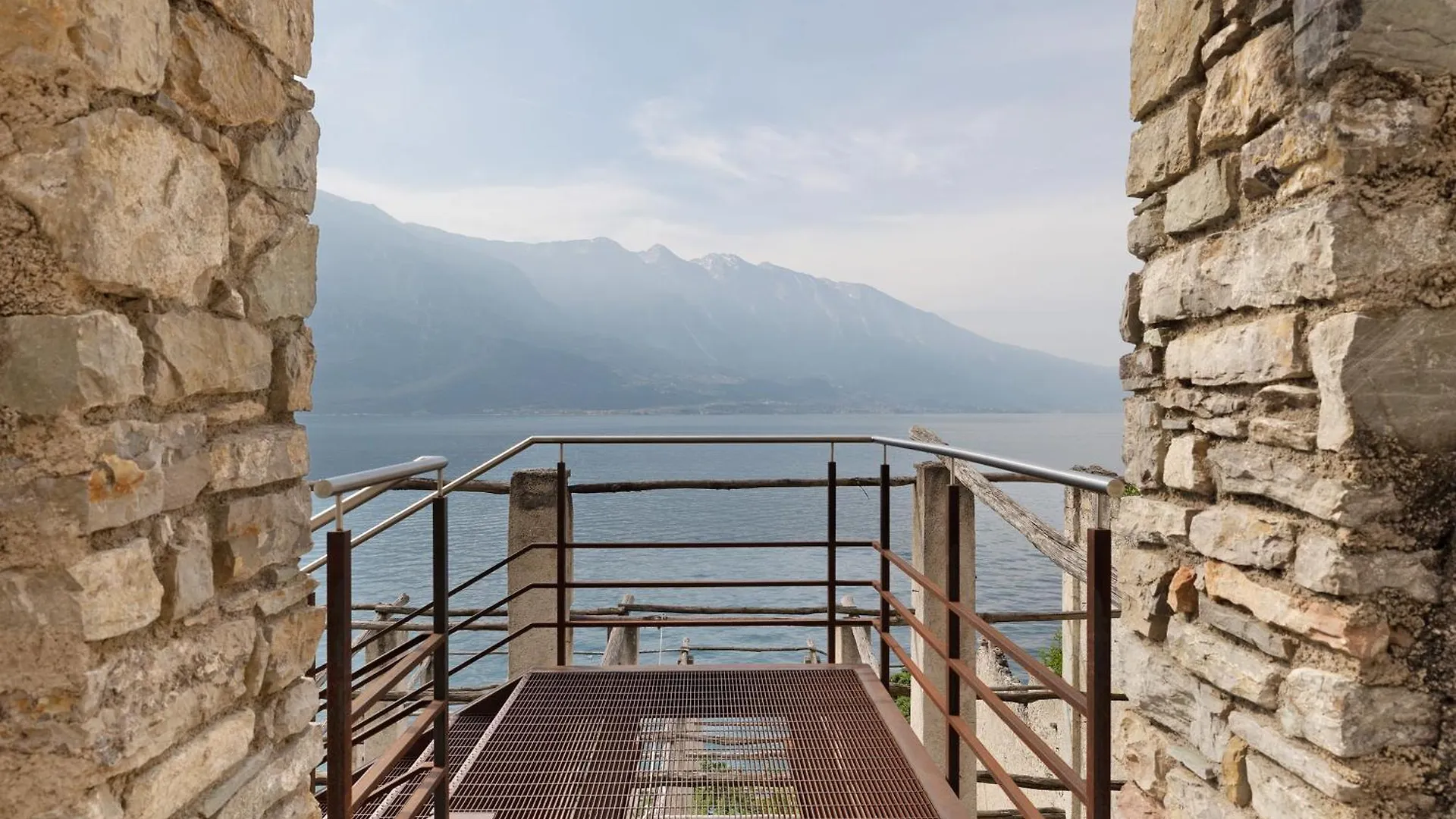 Ca Dela Nua Front Lake Limone sul Garda 0*,