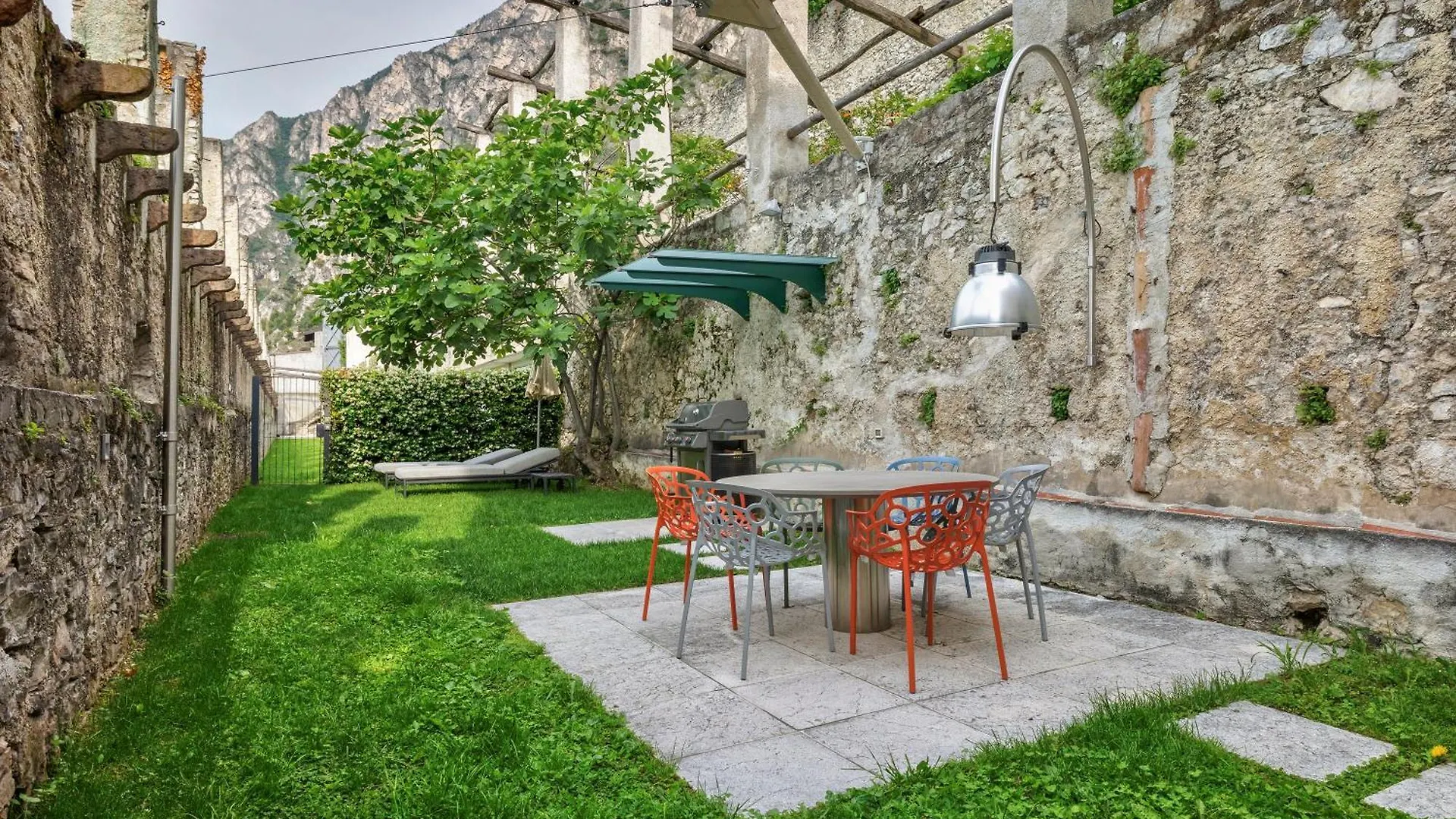 Ca Dela Nua Front Lake Limone sul Garda Italië