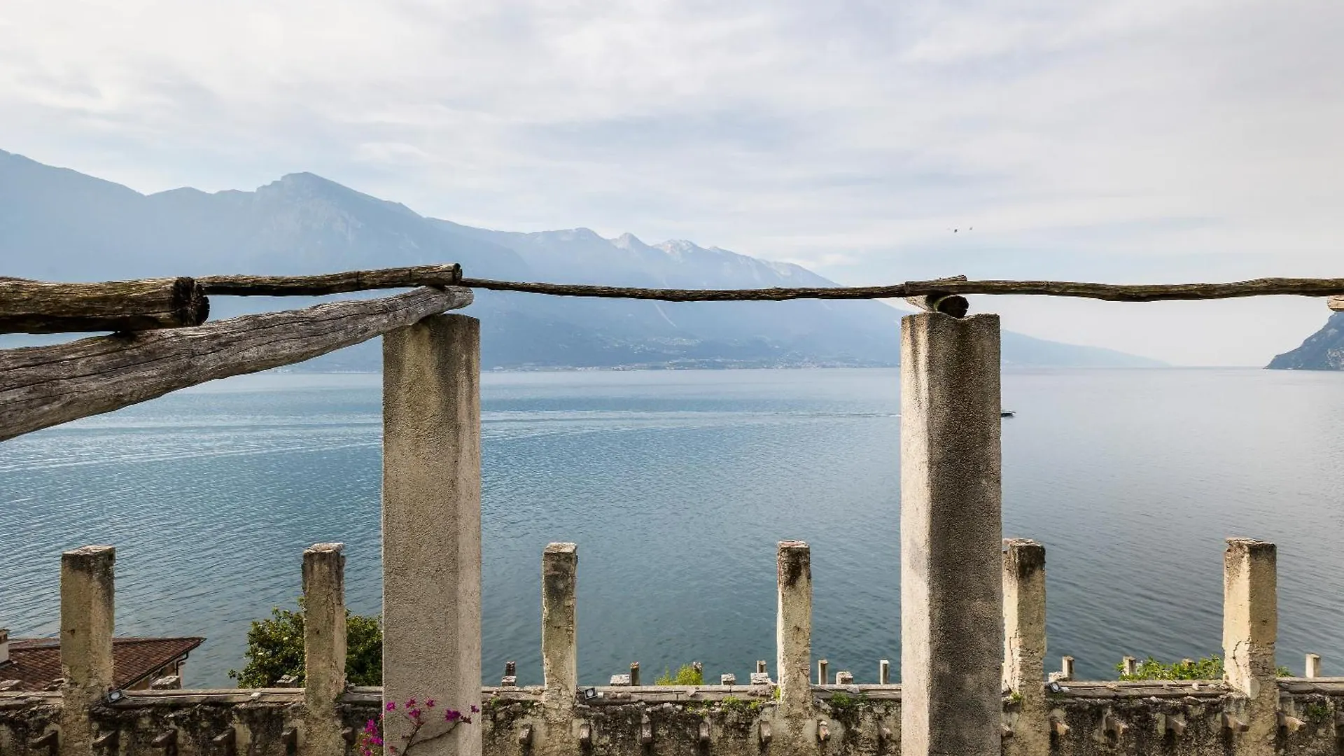 Vakantiehuis Ca Dela Nua Front Lake Limone sul Garda Italië